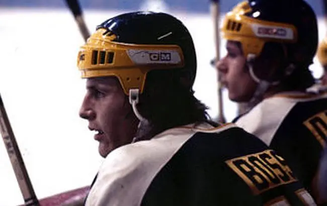 Depuis 1980-81, le trophée Michael-Bossy est remis annuellement au meilleur espoir professionnel de la LHJMQ.