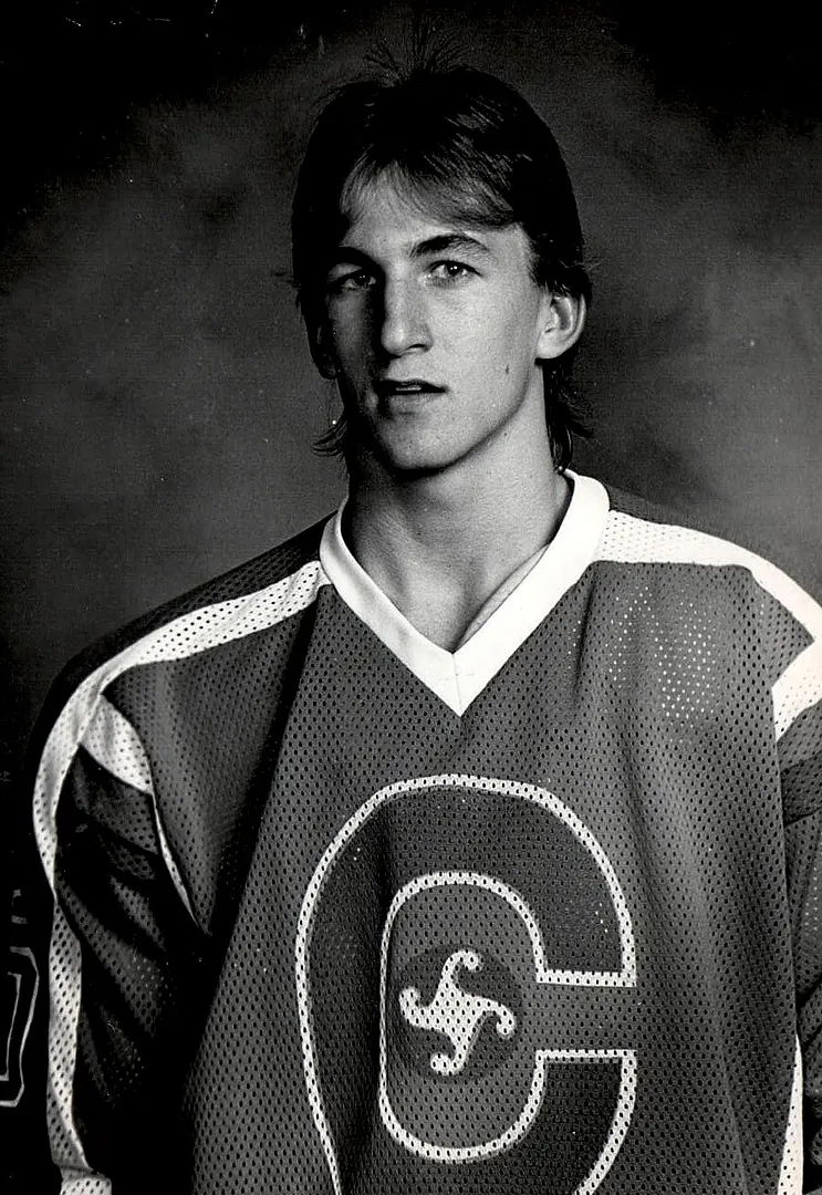 Stéphan Lebeau (Cataractes | Shawinigan | 1986-12-22) - une soirée de 8 buts pour le #27 des "CATS", égalant le record de la LHJMQ que Normand Aubin des Eperviers de Verdun avait réalisé 7 ans auparavant...