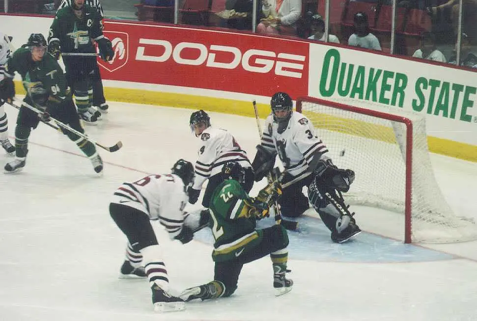 27 mai 2001 - Les Foreurs s'inclinaient en prolongation, lors de la finale 2001 de la Coupe Memorial… Red Deer 6 vs Val-d'Or 5