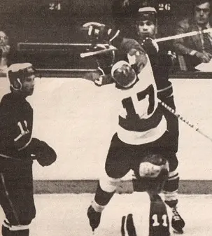 Rudesse et bagarres - les esprits s'échauffent lors de certains matchs.