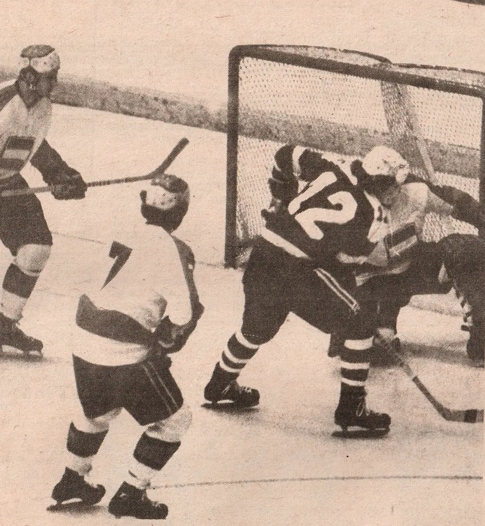 Les journaux comme "Hockey amateur du Québec" offrent une belle visibilité au hockey junior à l'époque. La plus grosse couverture vient tout de même du Journal de Montréal et son jeune journaliste Marc Lachapelle.