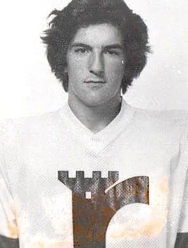 Mario Marois - 2e équipe d'étoiles en 1976-77, 234 minutes de punition, 84 points comme défenseur  LNH, plus de 1000 matchs, 8 saisons de 30 points, 1928 minutes de punition !