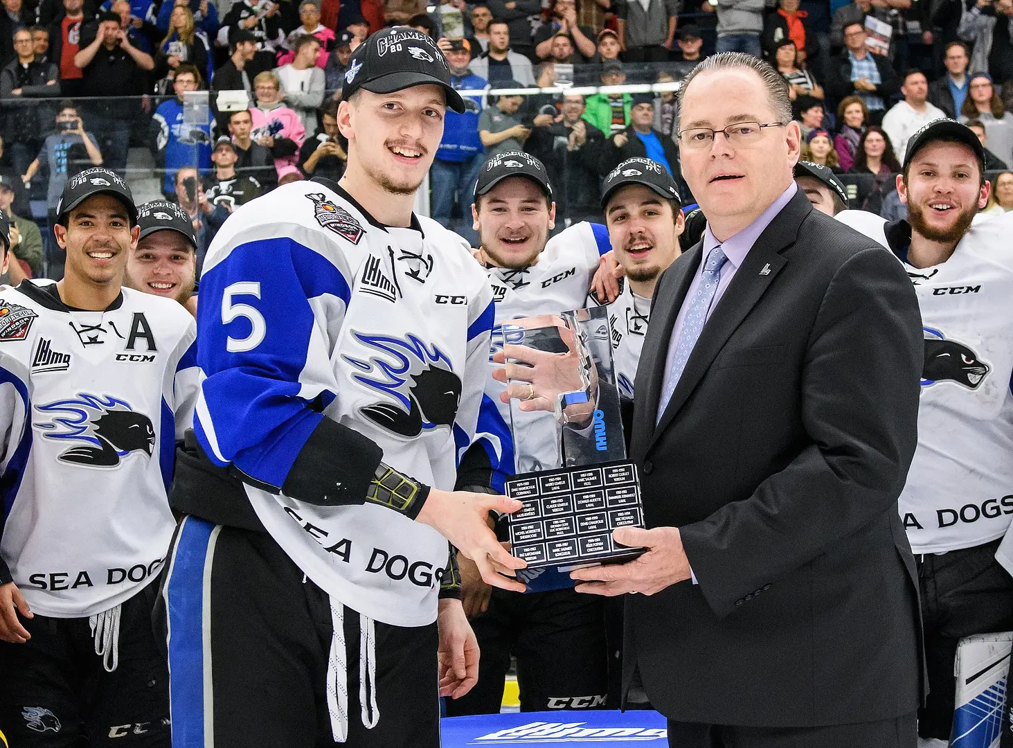 Defenseman Thomas Chabot: 23 points and a "Plus/Minus" differential of +29 in the playoffs! Recipient of the Guy-Lafleur Trophy...