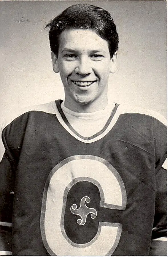 Robert Desjardins (Shawinigan-Hull-Longueuil-Victoriaville | 1985=>1988) - 30 victoires en séries, il a détenu le record pendant 11 ans, jusqu'à ce que Roberto Luongo le devance avec 38...