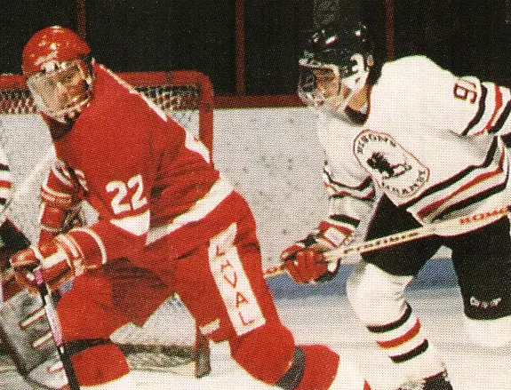 Martin Lapointe, 3 times selected by Team Canada Junior (1991 | 1992 | 1993). A great captain, with the Laval Titan, he won the President Cup twice (1990 | 1993).