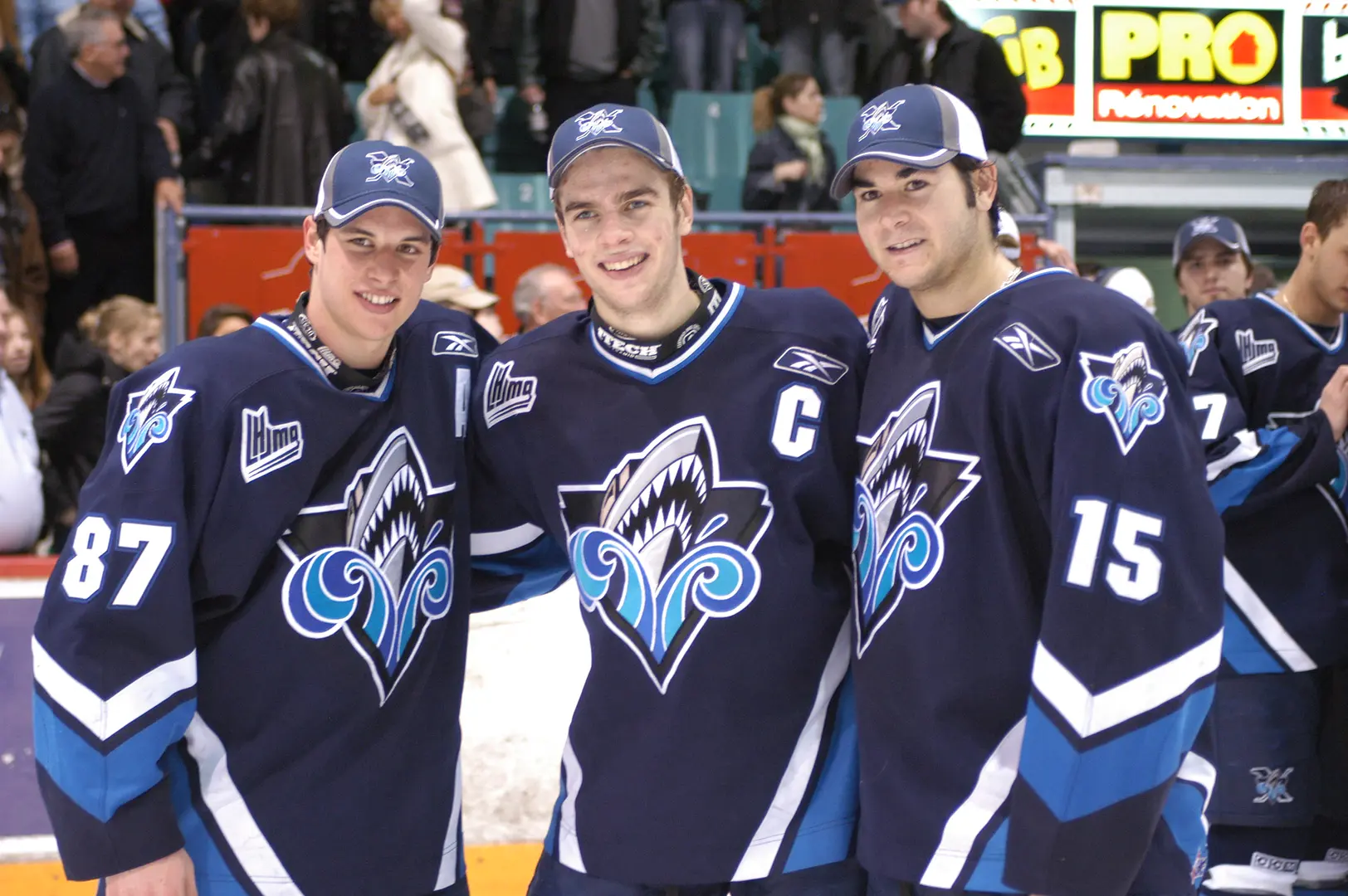 Un gros premier trio, 30 points en 5 parties au tournoi de la Coupe Memorial 2005 - Sidney Crosby (11), Marc-Antoine Pouliot (10) et Danny Roussin (9).