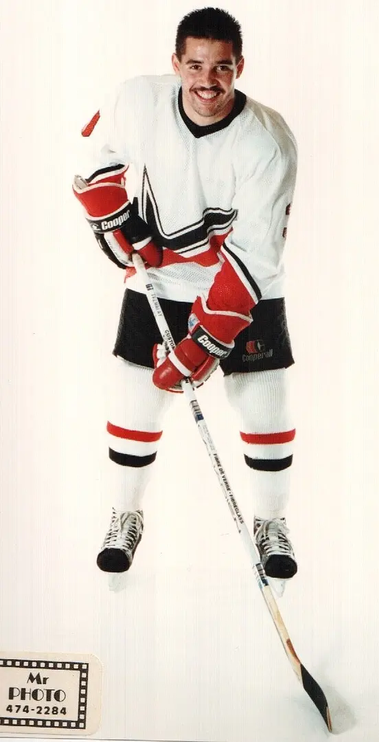 Eric Tremblay (Drummondville | 1984=>1989 | Il détient toujours les records pour un défenseur chez les Voltigeurs pour son décompte à vie en saison régulière: 230 points et 191 passes...