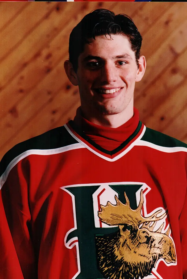 Jody Shelley (Halifax | 1994=>1997) - his number 25 was retired by the Mooseheads in 2003. He played 211 games with Halifax during which he made sure to give his teammates a lot of space by playing very "physical". He received 1100 penalty minutes, including seasons and playoffs, and this in 3 seasons.